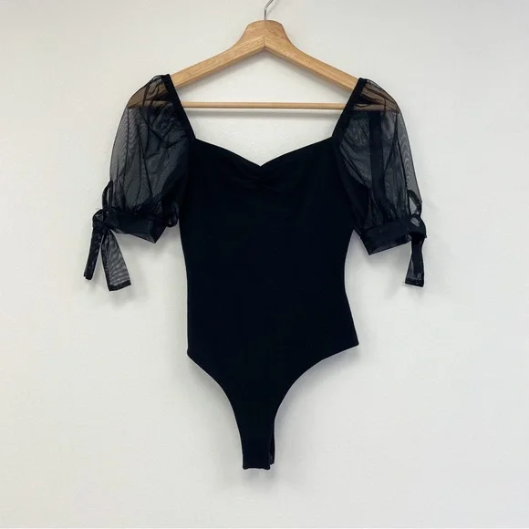 MADE TO STAND OUT BLACK MESH PUFF SLEEVE BODYSUIT - Picture 2 of 7